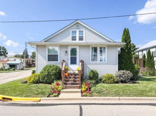 2203 Valley St, Cross Plains, WI 53528