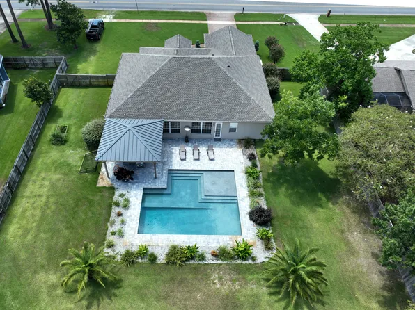 33 Country Club Dr E, Destin, FL 32541