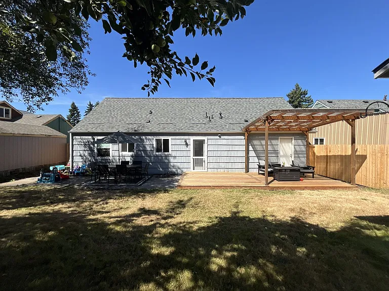 6640 NE Roselawn St — Photo 40