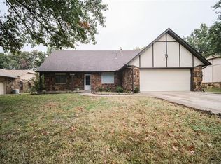 2704 E Dallas St, Broken Arrow, OK 74014