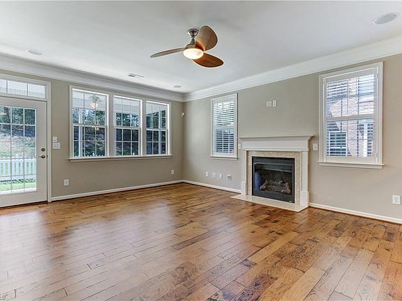 3rd image of 206 Heritage Hill Dr