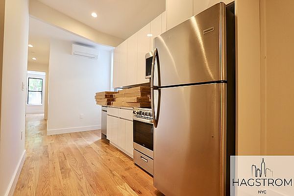 1st image of 1050 Bergen St #1R