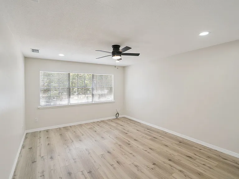 791 Lake Ave #6 — Photo 6