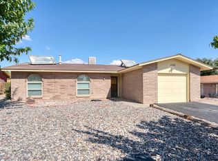 1725 Geraldine Pl SE, Rio Rancho, NM 87124