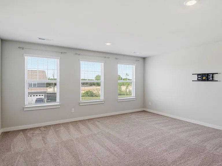 281 Casper Dr — Photo 21