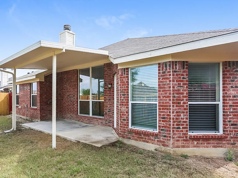 10849 Braemoor Dr — Photo 16