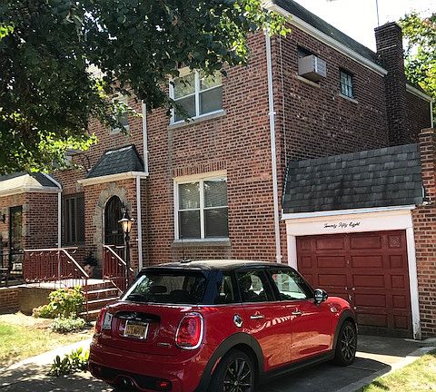 2nd image of 2058 Brown St