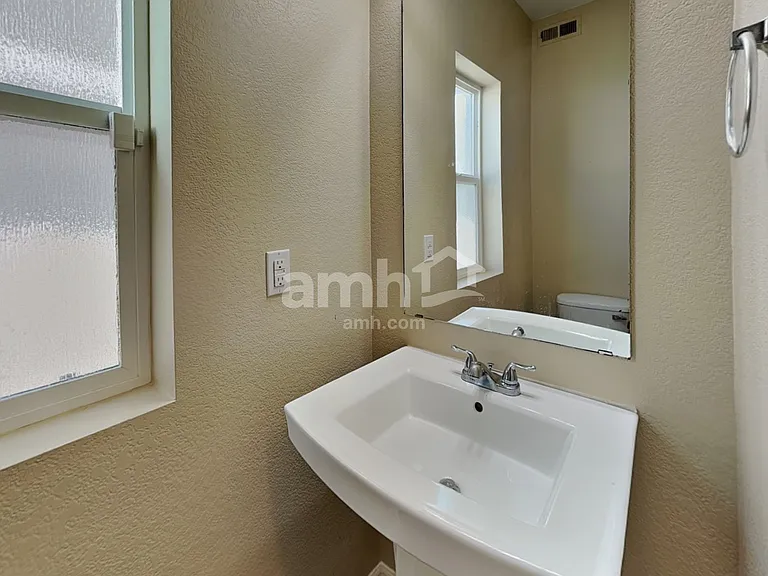 5550 N Lisbon St — Photo 6