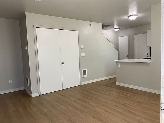 5th image of 4017 S Puget Sound Ave #B