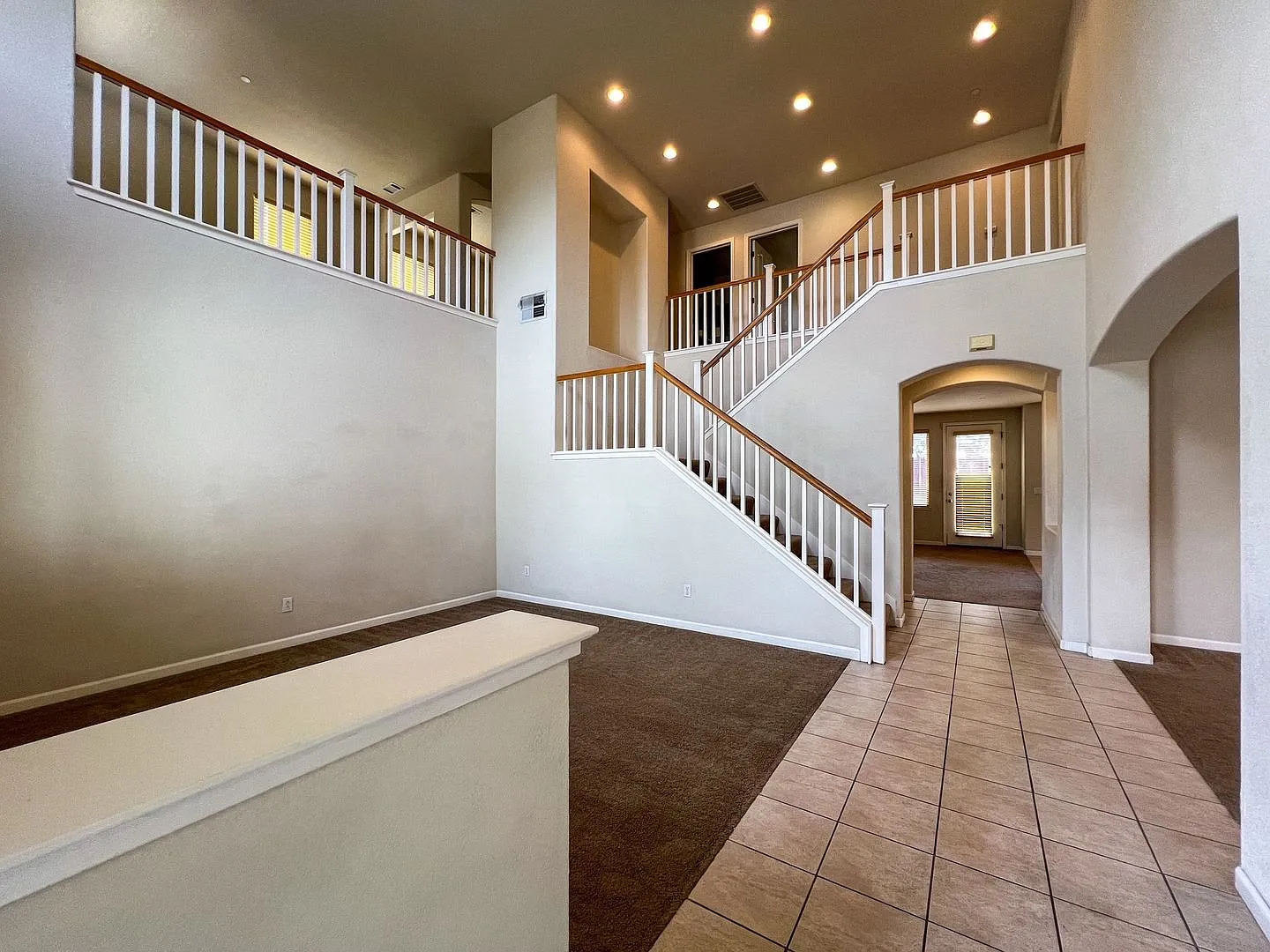 Spacious 4 Bedroom Amercian Canyon Home in Desireable Neighborhood — Photo 4