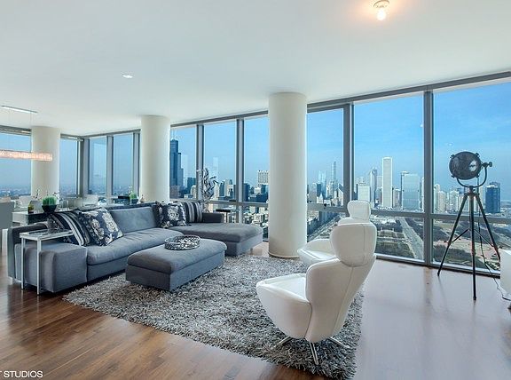 4th image of 1211 S Prairie Ave APT 5705