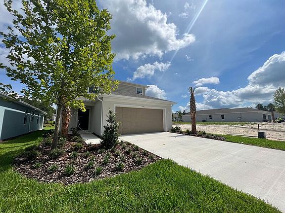 4th image of 3042 Park Dr