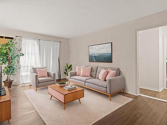 3rd image of 814 9th Ave S APT 4