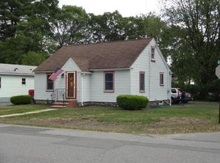 88 Edgewood Ave, Methuen, MA 01844