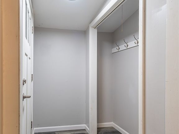 3rd image of 34 Grove St