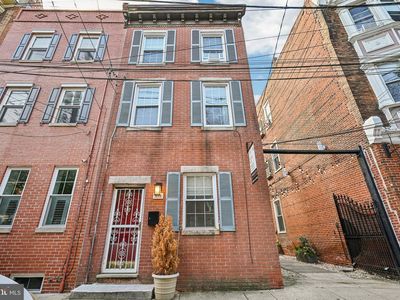 408 Monroe St, Philadelphia, PA, 19147