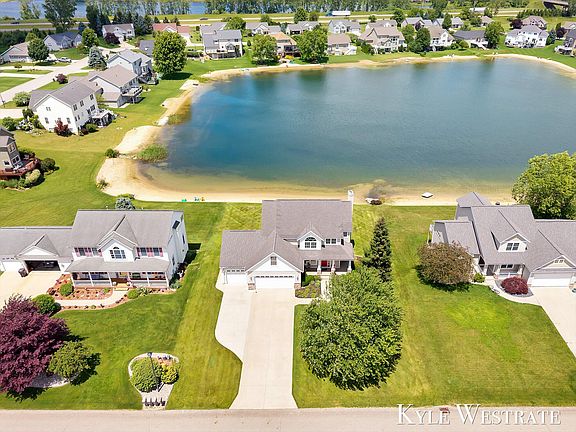 3rd image of 8907 Mica Dr