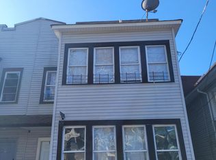 118 Scribner Ave, Staten Island, NY