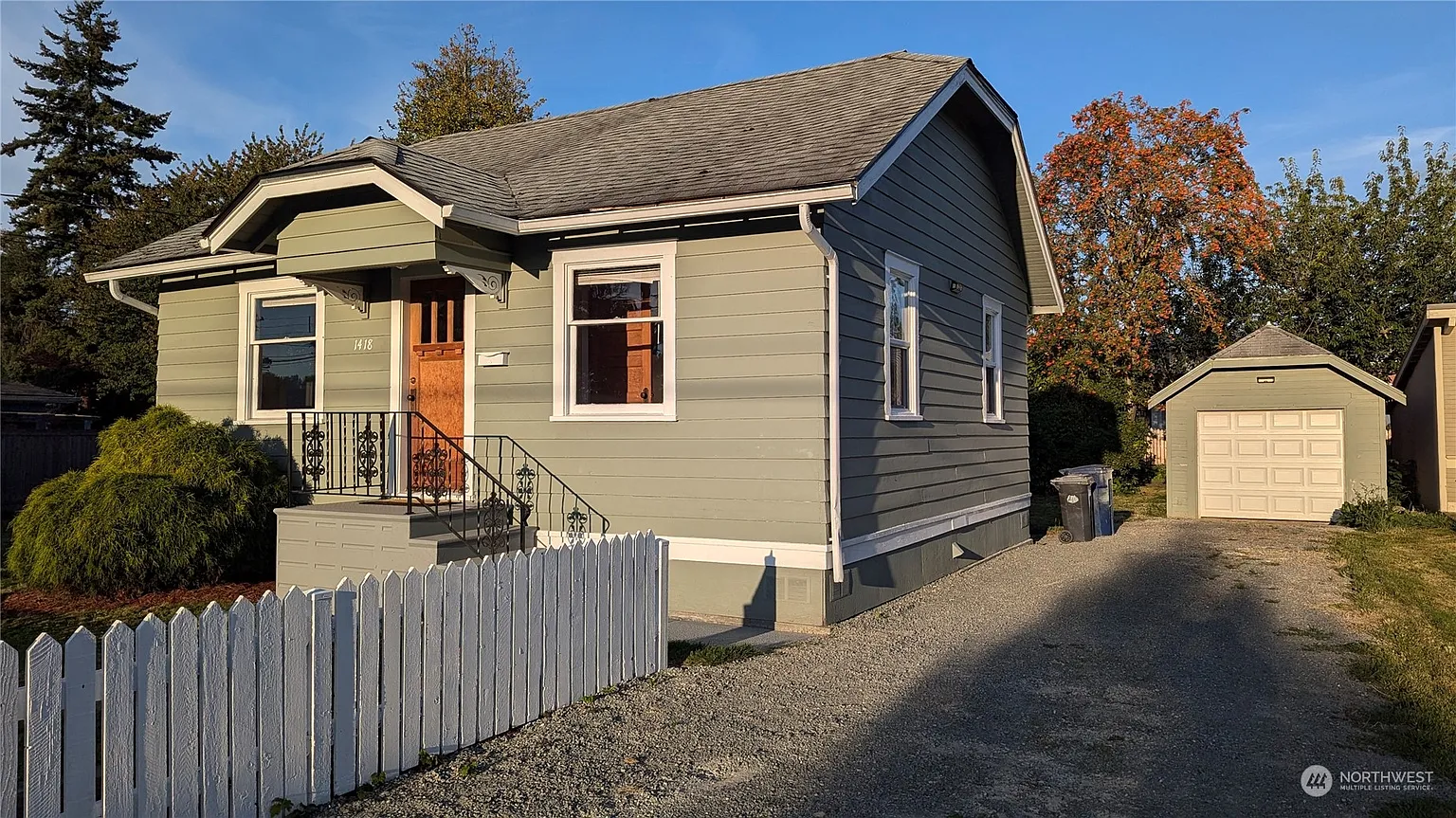 1418 Douglas Street photo 1
