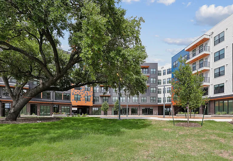 Seabrook Square — Photo 5