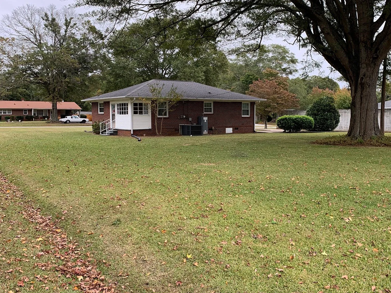 302 Forestview St — Photo 3