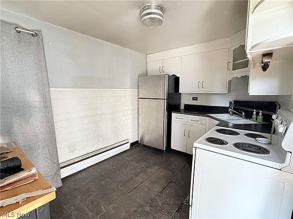 4th image of 515 Harding Ave SW