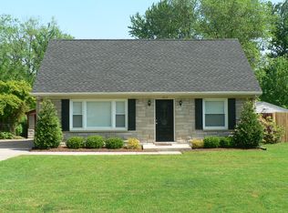 1013 Meadow Hill Rd, Louisville, KY 40219
