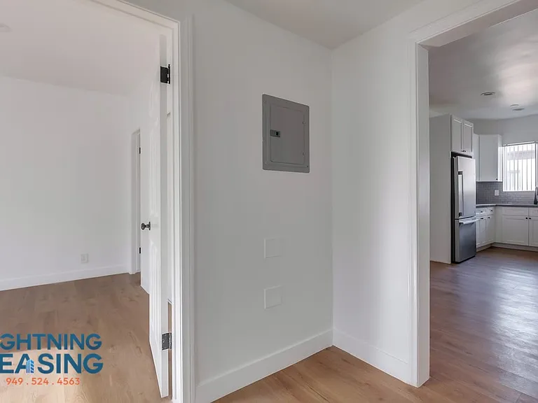 5312 Corteen Pl #16 — Photo 7