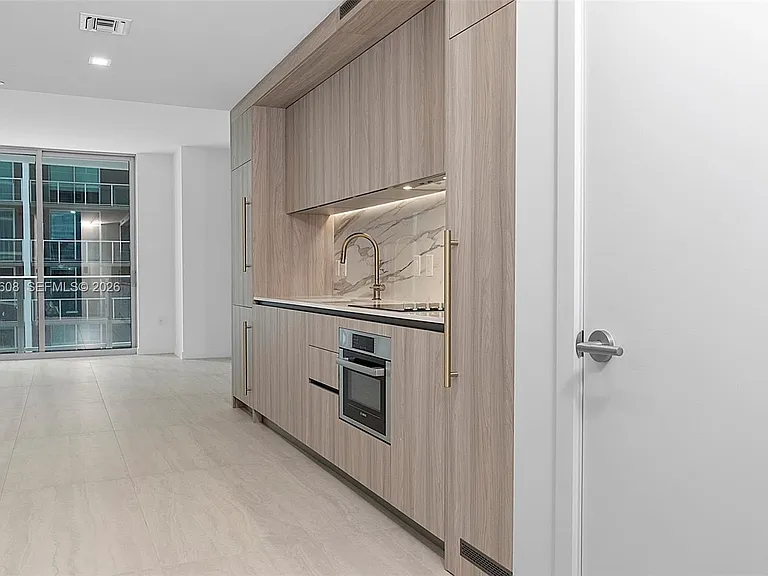 77 SE 5th St #1510 — Photo 7