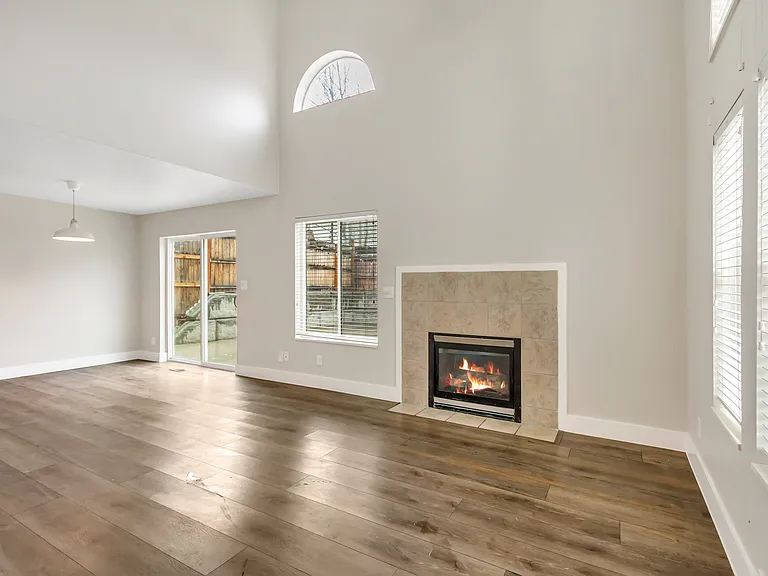 683 Seymore Dr — Photo 6