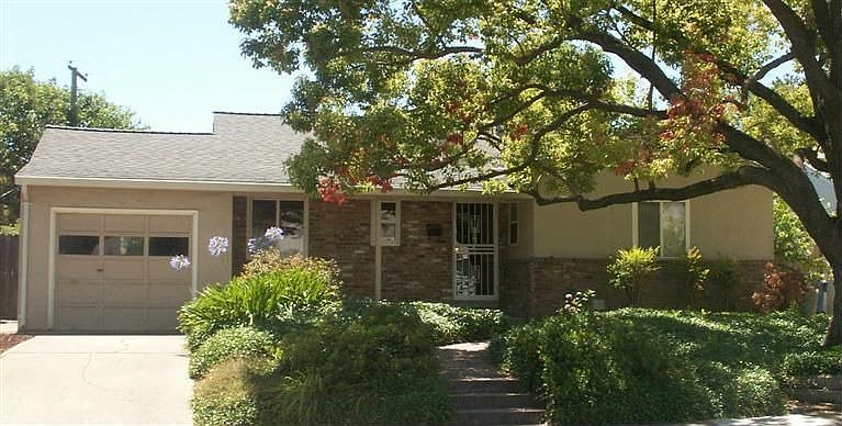 1st image of 2420 33rd Ave