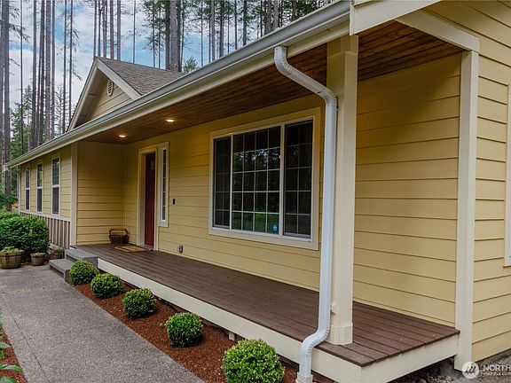 2nd image of 14226 Timberwood Place SW