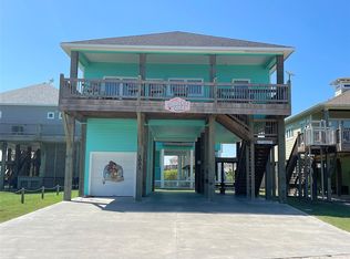 1001 S Stingaree Dr, Crystal Beach, TX 77650