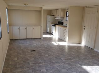 207 Central Skokie Rd, Lake Bluff, IL 60044