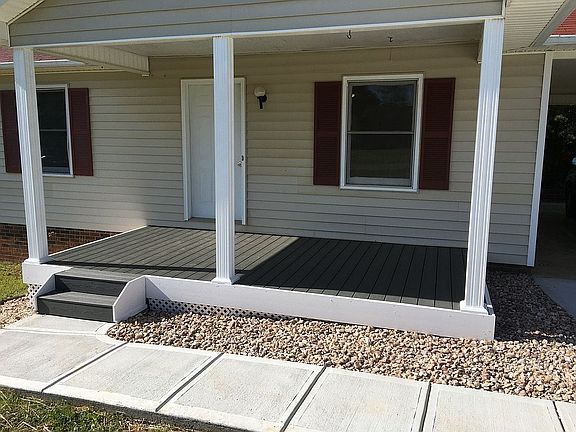 2nd image of 1405 Meandering Ln