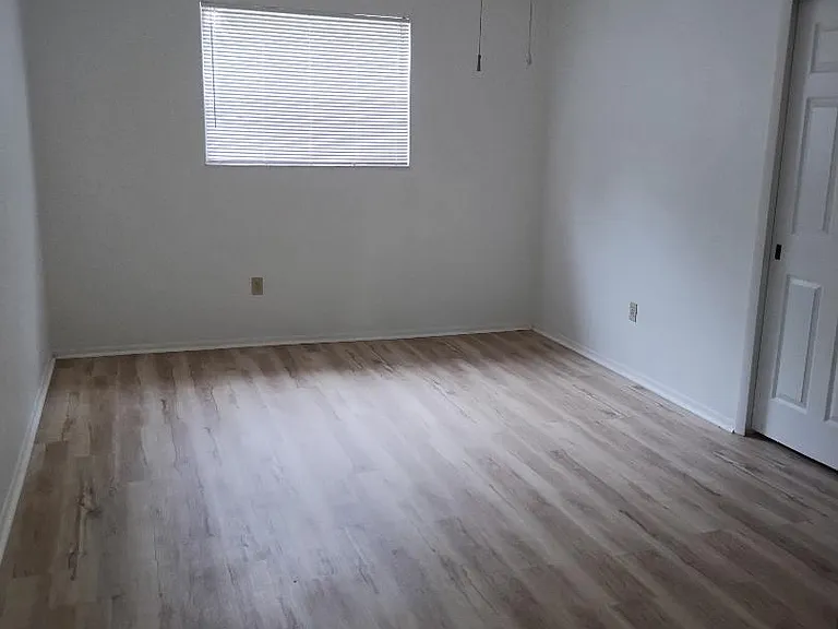 3069 Huron Ave — Photo 5