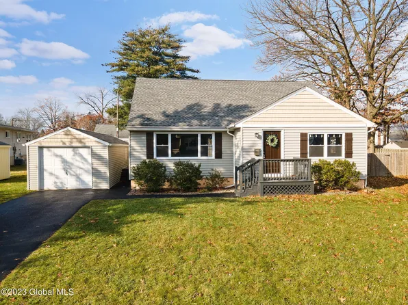 26 Chapman Drive, Albany, NY 12203