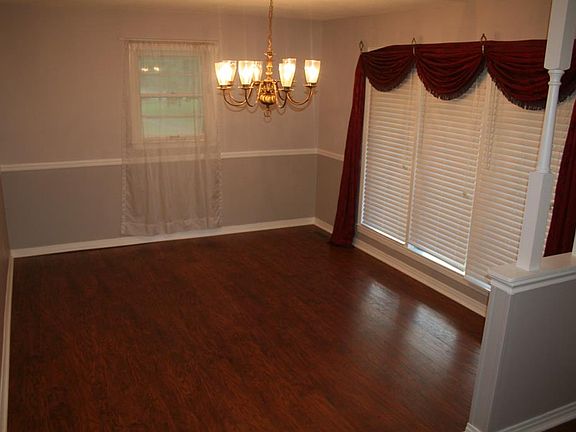 2nd image of 7308 Parkwood St