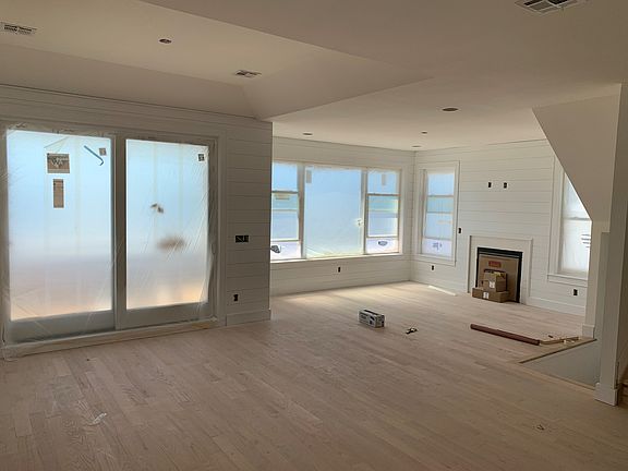 3rd image of 25 W South 33rd St