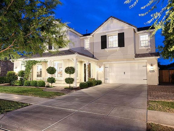2nd image of 3755 E Sierra Madre Ave