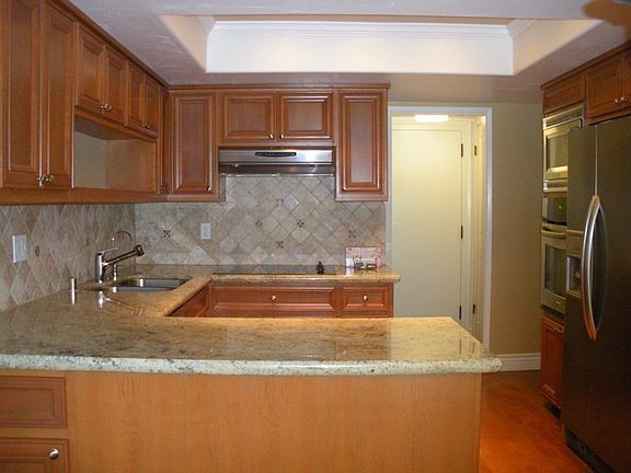 4th image of 120 Carlton Ave Unit 19