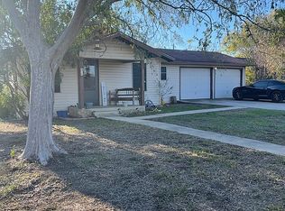 605 Railroad St, Poth, TX 78147