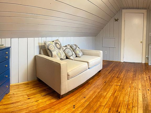 4th image of 1185 Francis St NW #1