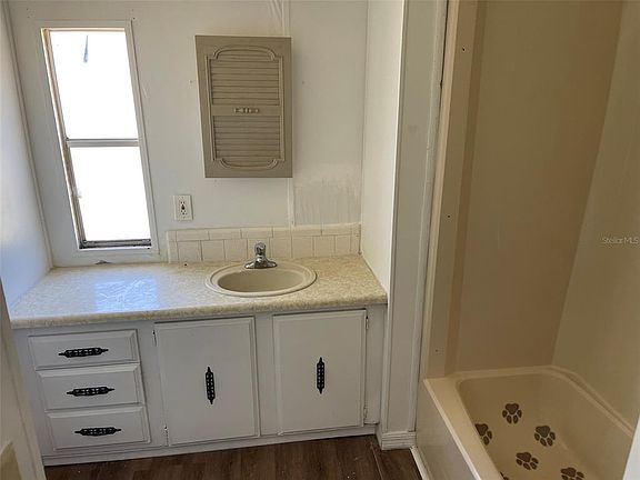 5th image of 16329 Caldwell Ln