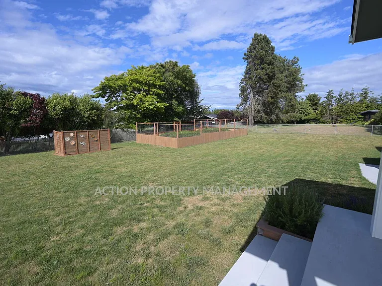 41 Victoria View St — Photo 11