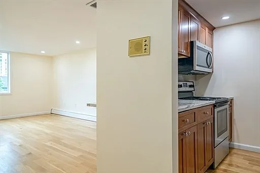 331 Harvard St — Photo 14