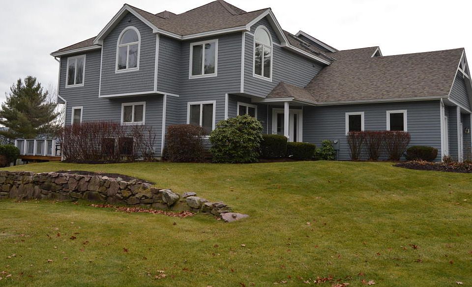 1st image of 10 Lagoon Manor Dr