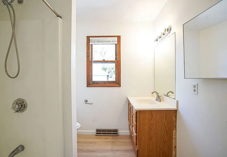 16 Gold St #16 — Photo 17