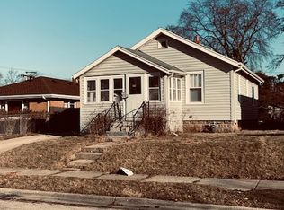 105 S Gretta Ave, Waukegan, IL 60085