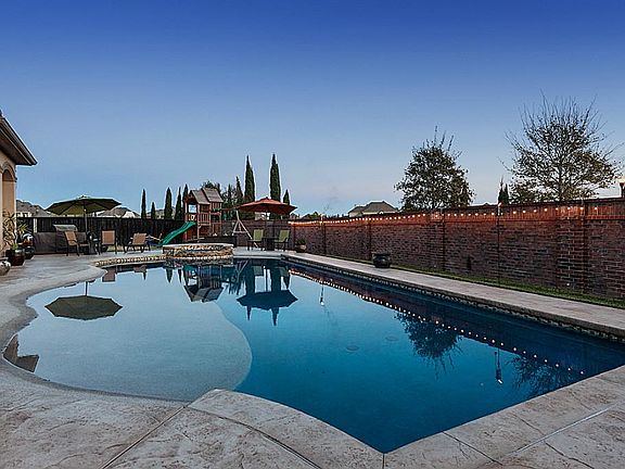 Beach style Pool